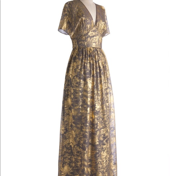 Gilded Emerald Dress in Silver - Picture 2 of 6